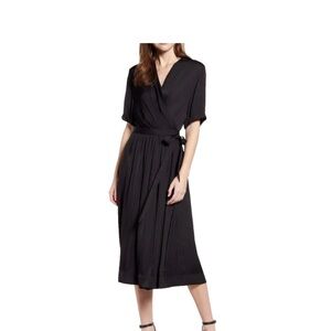 Scotch & Soda Black Wrap Midi
Dress Dans la Nuit Maison
Scotch